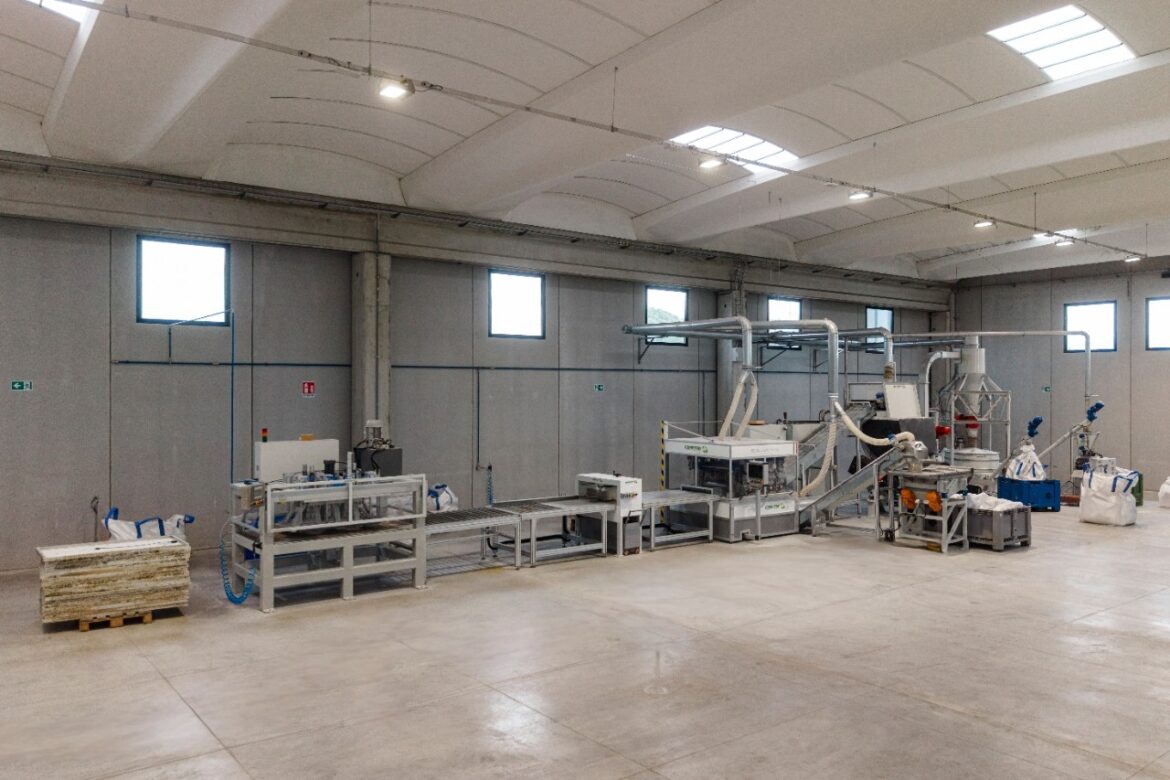 Lo stabilimento di Semia Green (Gruppo Iren) accreditato per la gestione del fine vita dei moduli FV